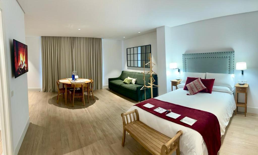 Apartamentos Turisticos La Plaza ชิปปีโอนา ภายนอก รูปภาพ