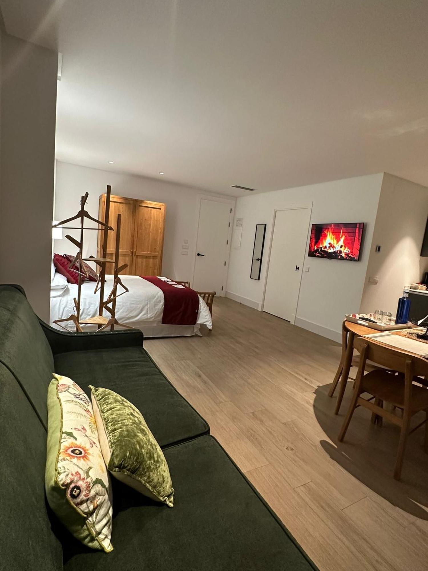 Apartamentos Turisticos La Plaza ชิปปีโอนา ภายนอก รูปภาพ