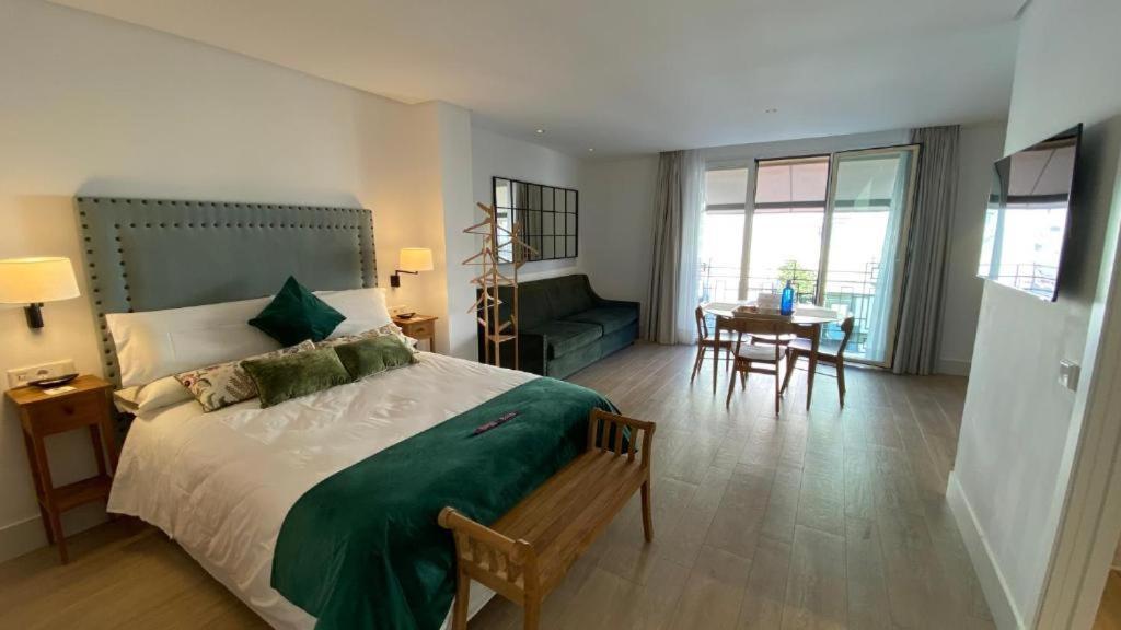 Apartamentos Turisticos La Plaza ชิปปีโอนา ภายนอก รูปภาพ